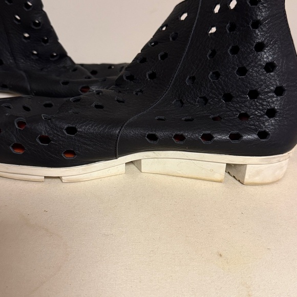 Arche Rear Zip Black Nubuck Leather Lazer Cut Women Shoes / Bootie Sz 41EU/10 US - Picture 5 of 5